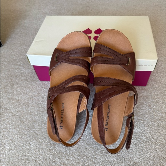 Naturalizer Tan Strappy Women's Sandals - Picture 1 of 2